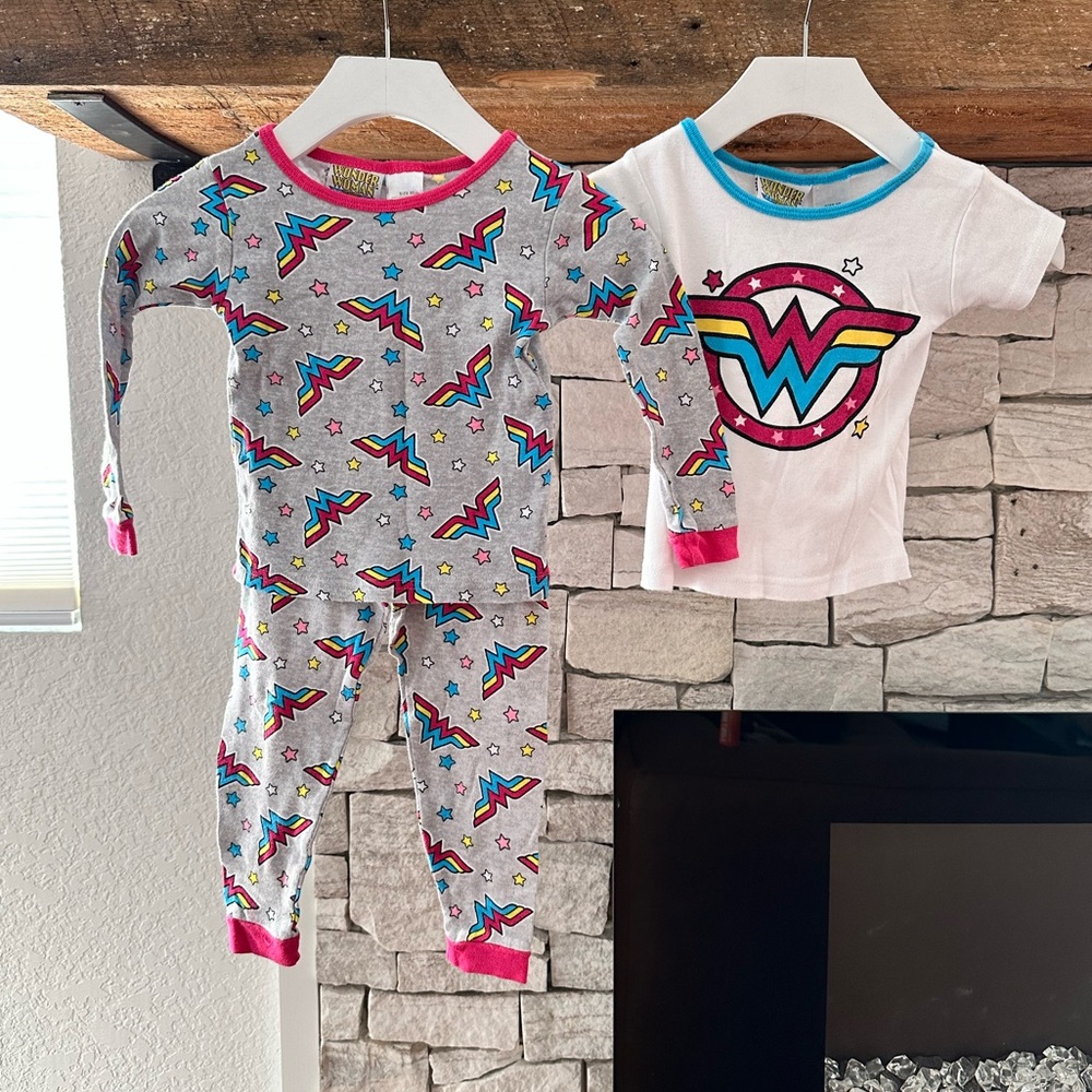 Wonder Woman 3 Piece Pajama Set toddler girls sz: 3T